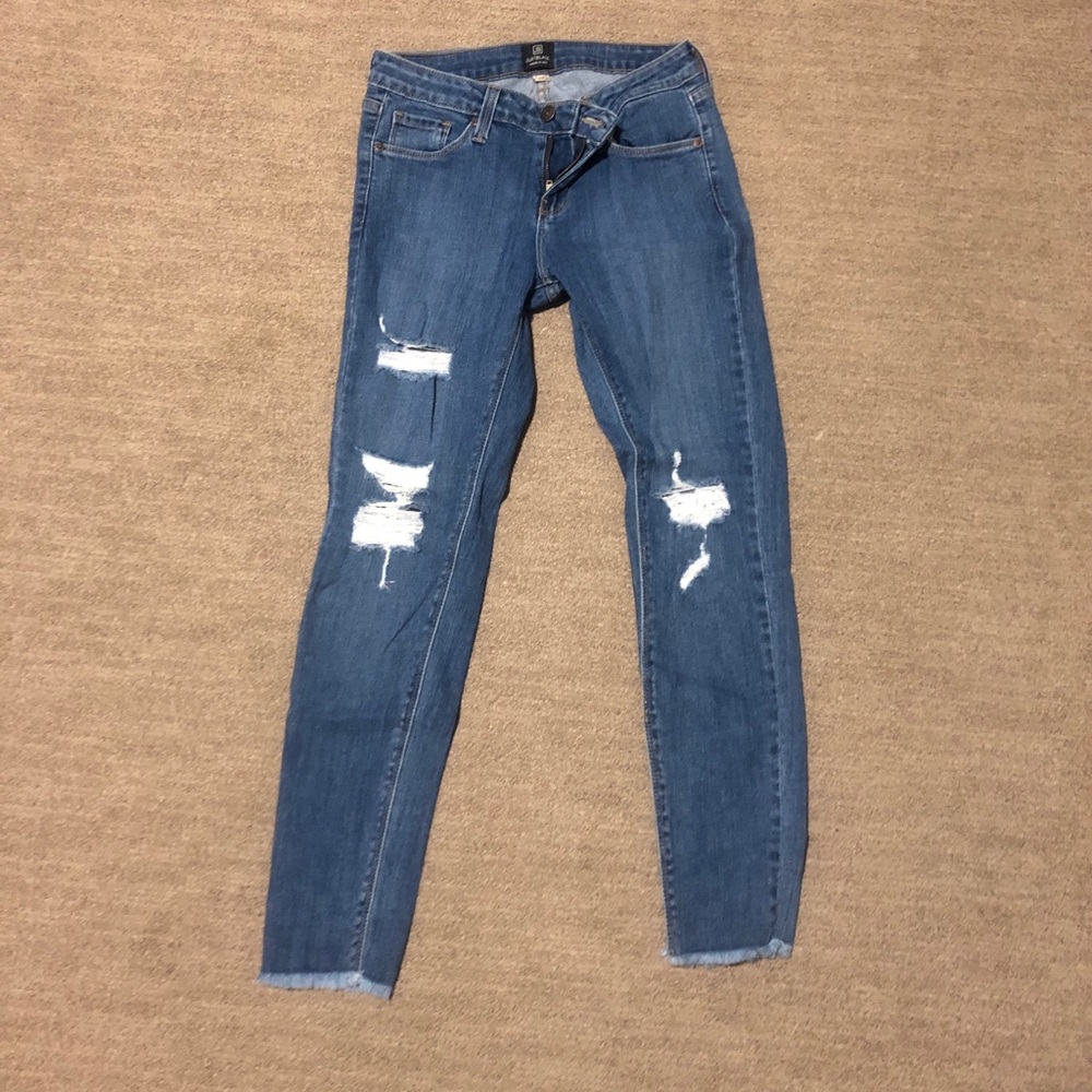 Just black cropped ripped blue jeans size 27